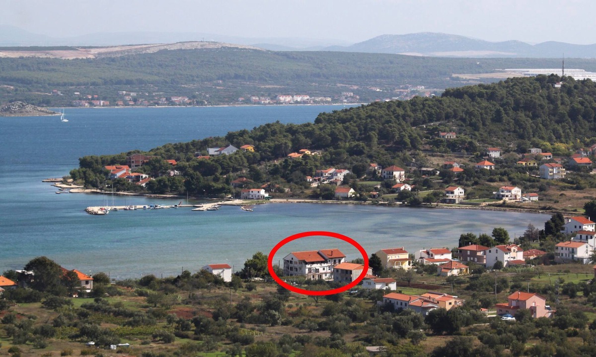 Pasman Apartment | One bedroom apartment near beach Mrljane, Pašman (A-8464-d)