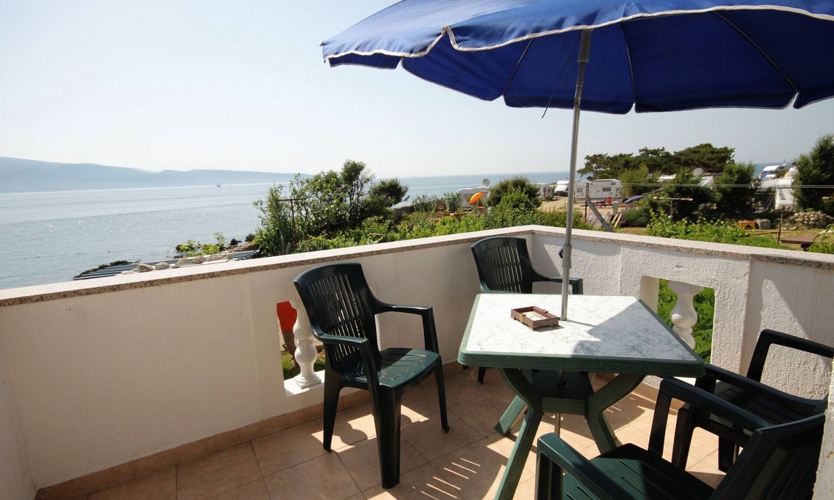 Krk Apartment | One bedroom apartment near beach Krk (A-5400-a)