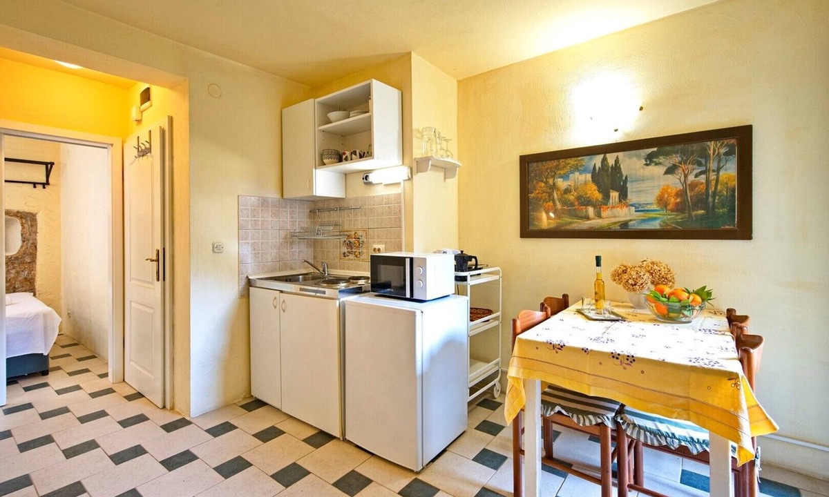 Trpanj Apartment | One-Bedroom Apartment Senko A2