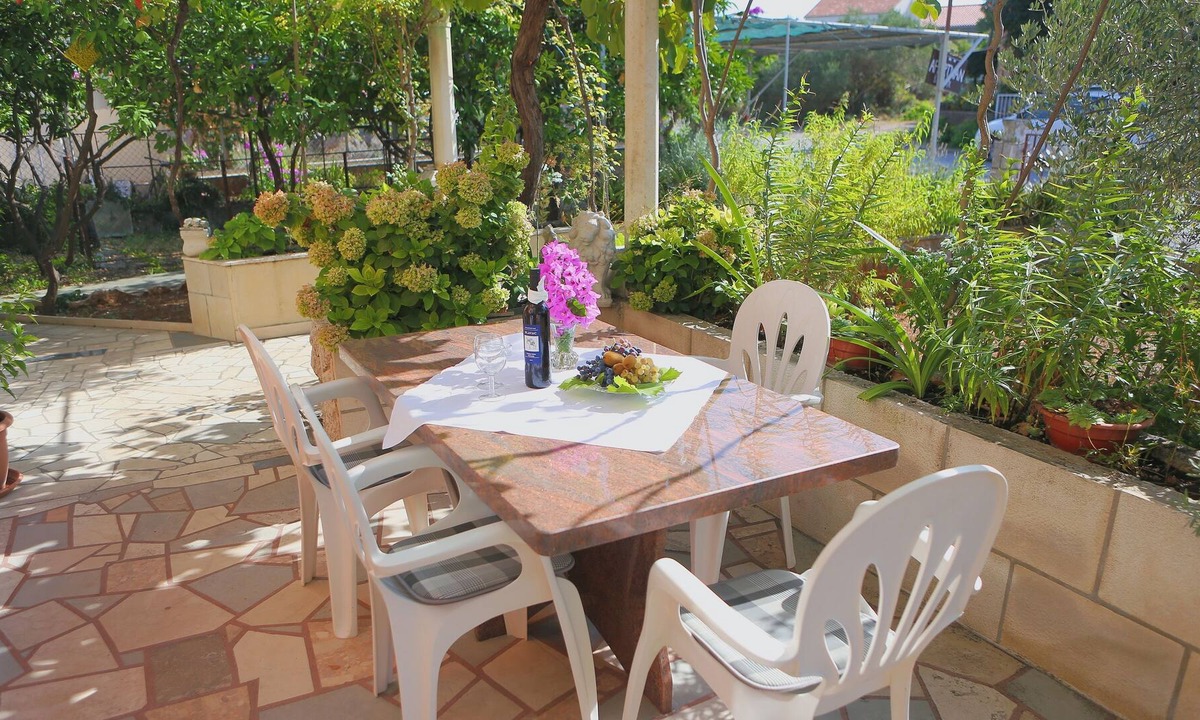 Cove Tri Zala (Zrnovo) Apartment | One bedroom apartment with terrace Korčula (A-10042-a)