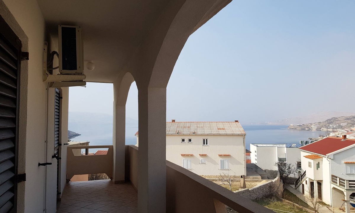Metajna Apartment | One bedroom apartment with terrace and sea view Metajna, Pag (A-4120-b)