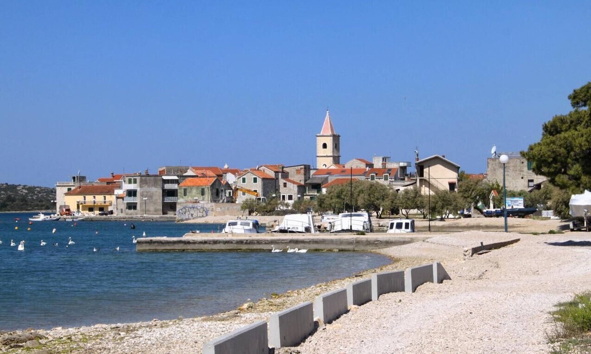 Pirovac Apartment | One bedroom apartment with terrace and sea view Pirovac, Šibenik (A-15271-c)