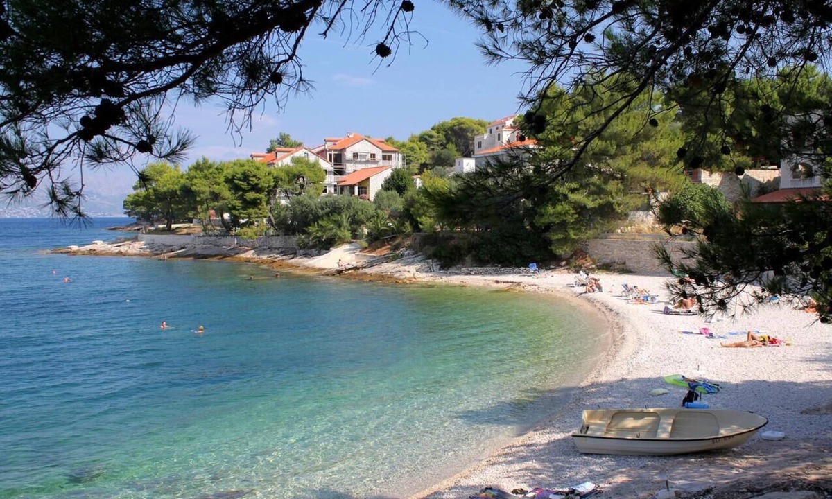 Postira Apartment | One bedroom apartment with terrace and sea view Postira, Brač (A-16092-a)