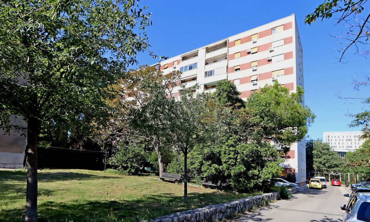 Rijeka Apartment | One bedroom apartment with air-conditioning Rijeka (A-16539-a)
