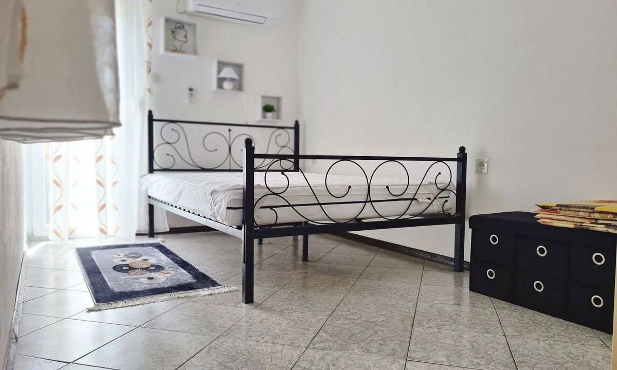 Baska Apartment | One bedroom apartment with balcony Baška, Krk (A-22600-b)