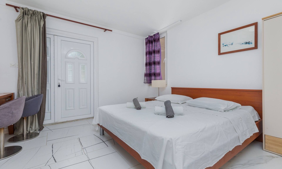 Brela Apartment | One bedroom apartment with terrace and sea view Brela, Makarska (A-22910-d)