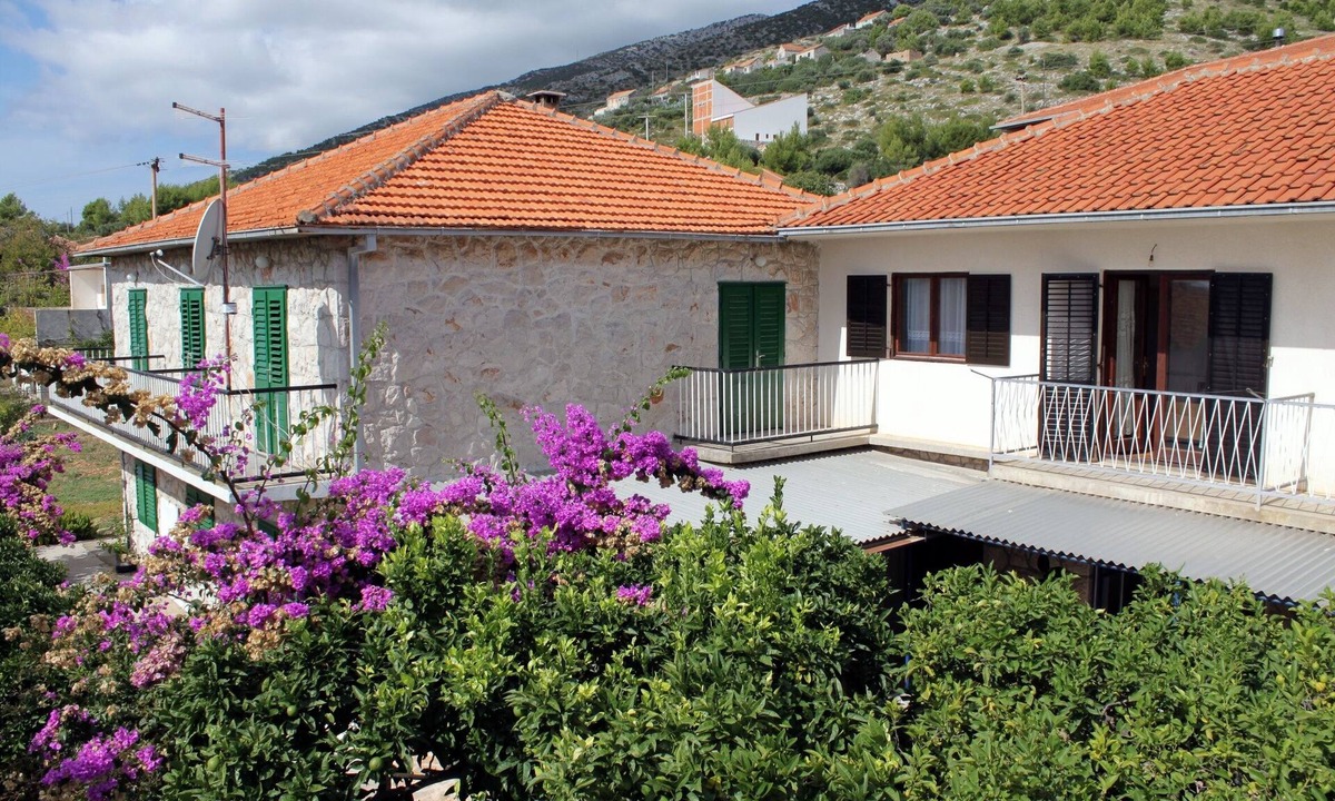 Zavala Apartment | One bedroom apartment with terrace Zavala, Hvar (A-128-d)