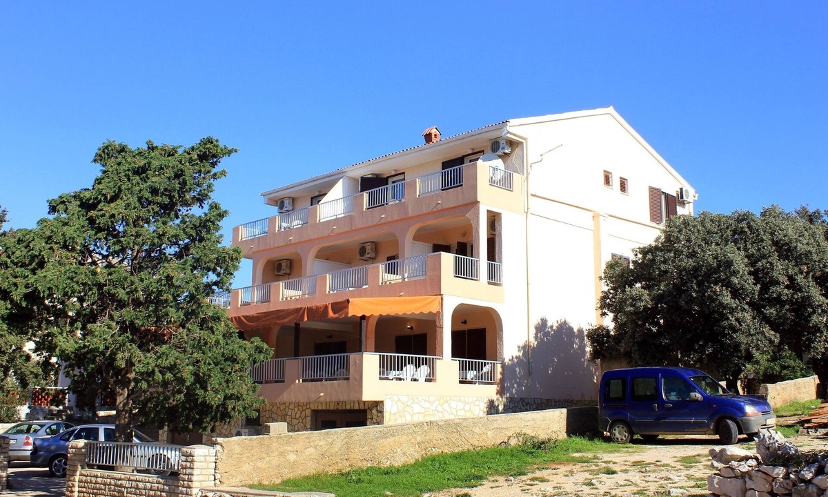 Mandre Apartment | One bedroom apartment with air-conditioning Mandre, Pag (A-3557-b)