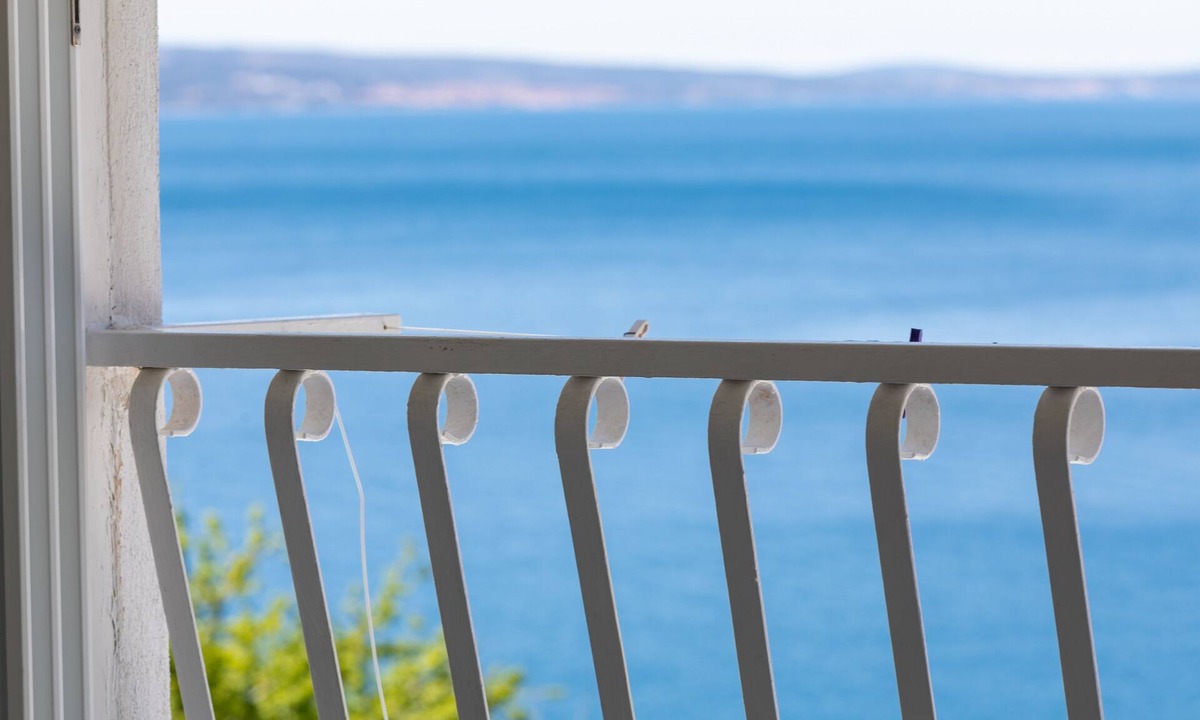 Tice Apartment | One bedroom apartment with air-conditioning Nemira, Omiš (A-2828-f)