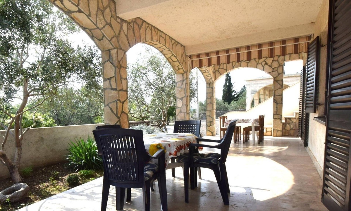 Kornic Apartment | One bedroom apartment with terrace Kornić, Krk (A-19400-b)