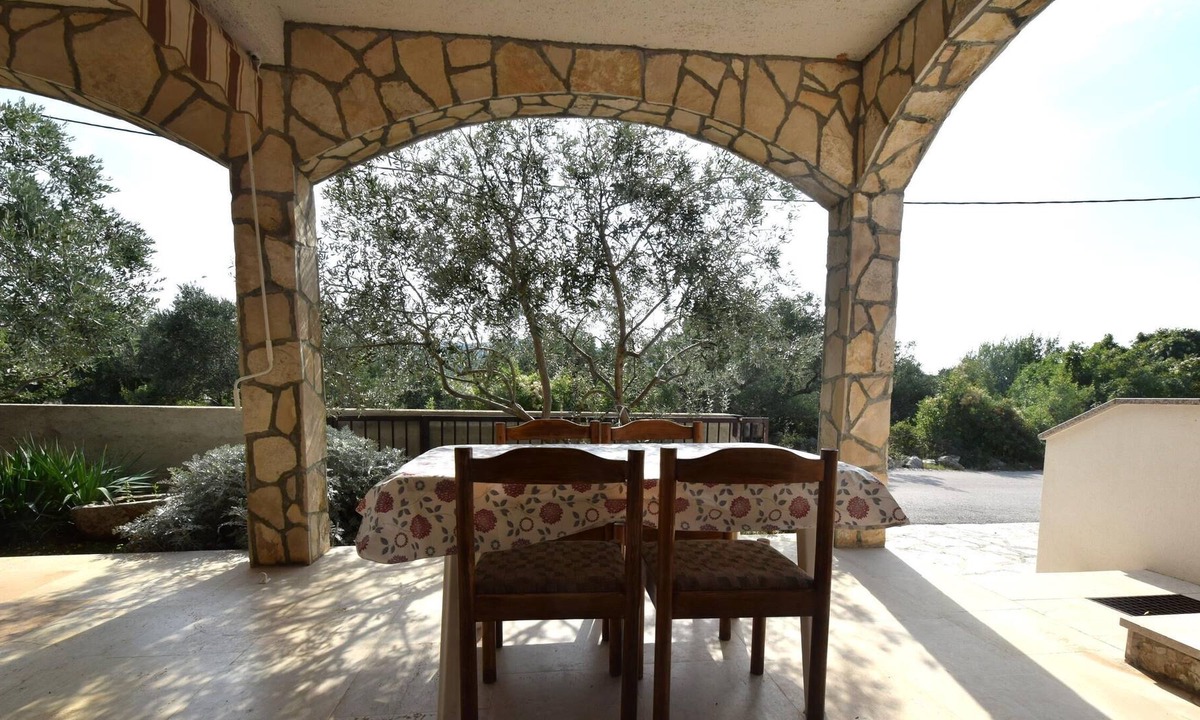 Kornic Apartment | One bedroom apartment with terrace Kornić, Krk (A-19400-c)