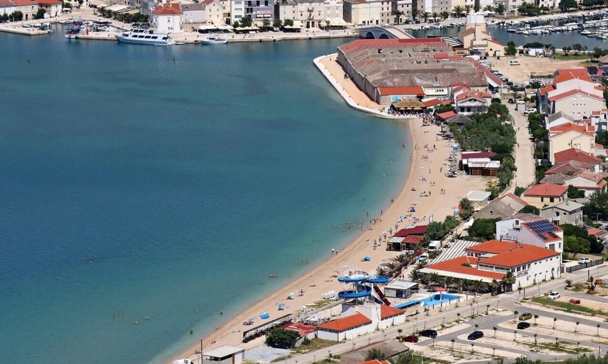 Pag Apartment | One bedroom apartment with air-conditioning Pag (A-11778-b)