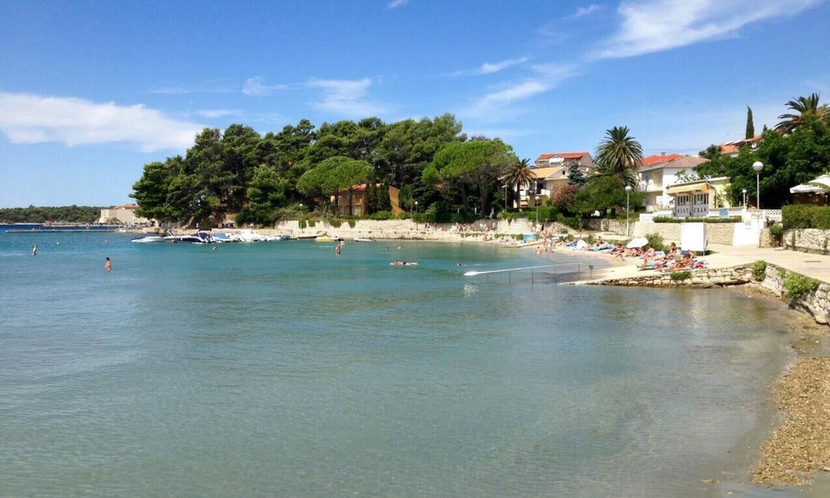 Banjol Apartment | One bedroom apartment with terrace and sea view Rab (A-20818-c)