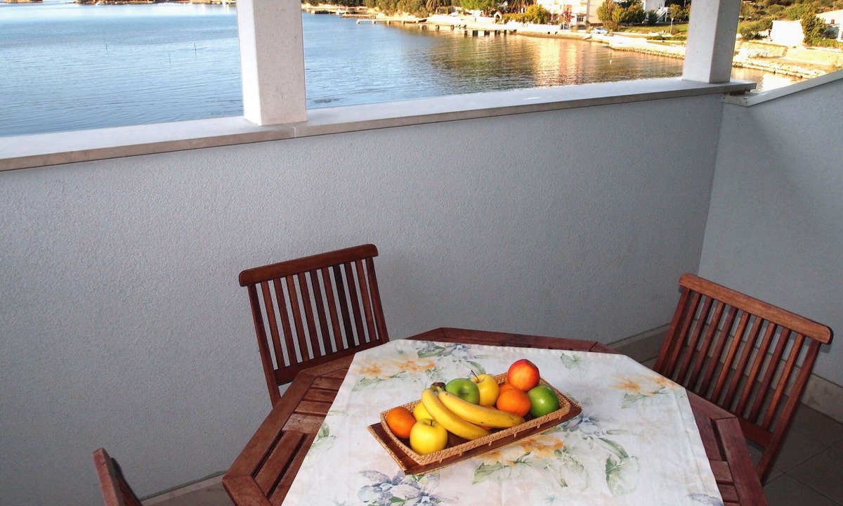 Kampor Apartment | One bedroom apartment with a swimming pool by the beach Kampor, Rab (A-3213-i)