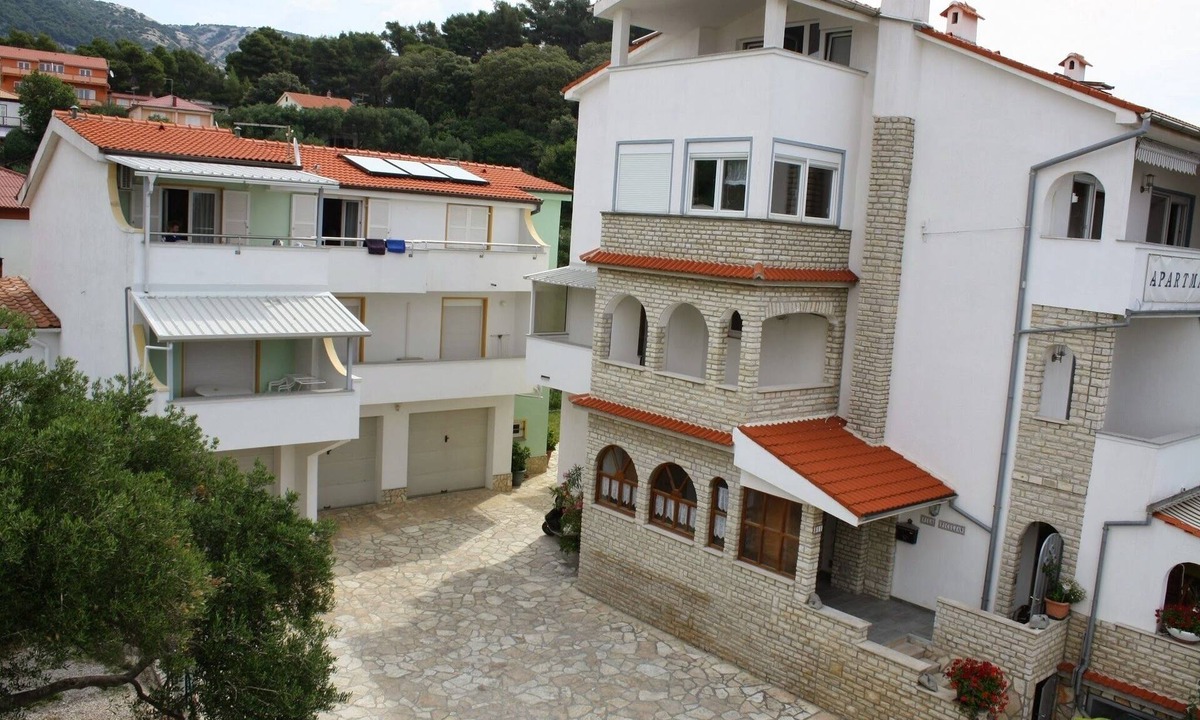 Banjol Apartment | One bedroom apartment with terrace and sea view Rab (A-14792-c)