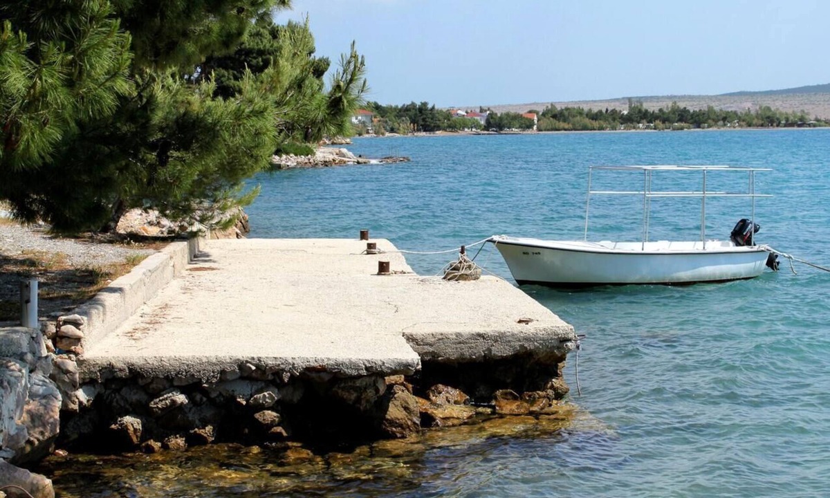Seline Apartment | One bedroom apartment near beach Seline, Paklenica (A-6531-c)