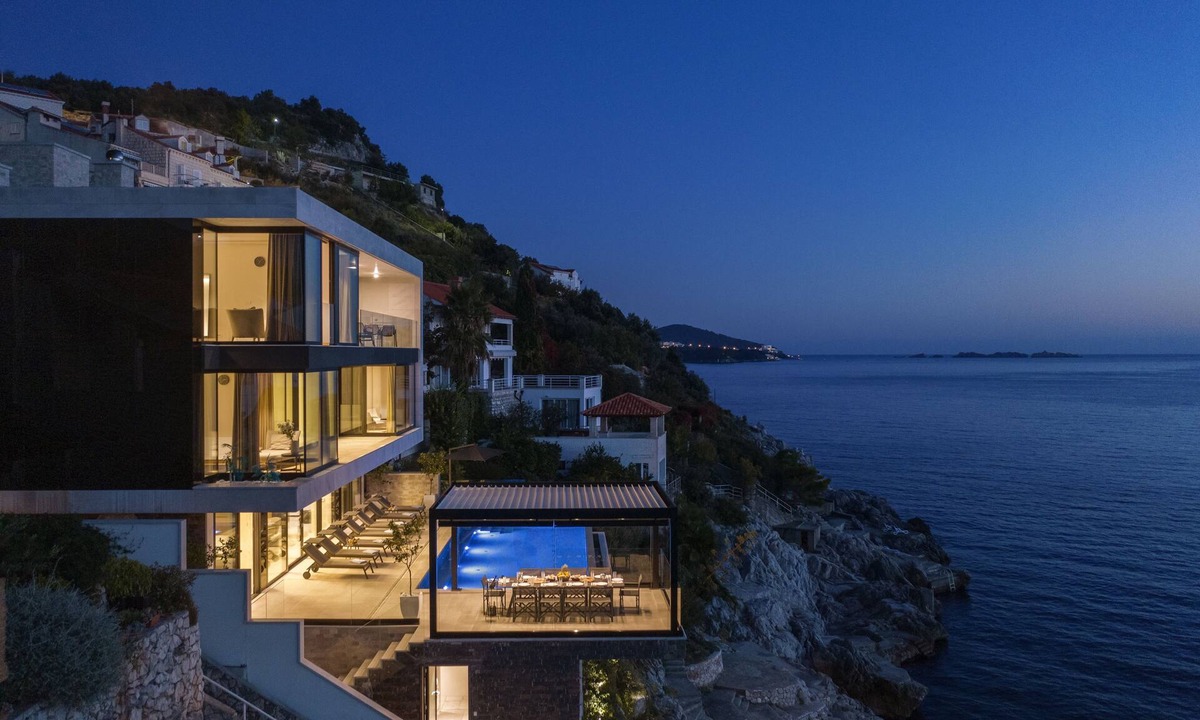 Stikovica Villa | ORA Villas - Luxurious Waterfront Villa Amelie