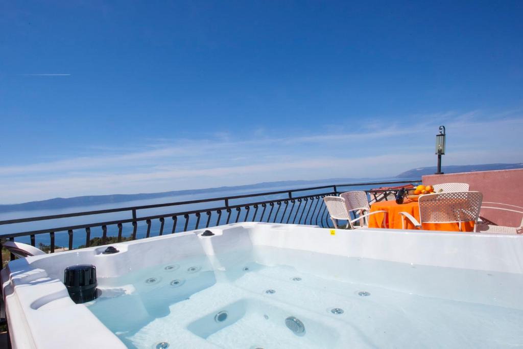 Tucepi House | panoramic sea view house