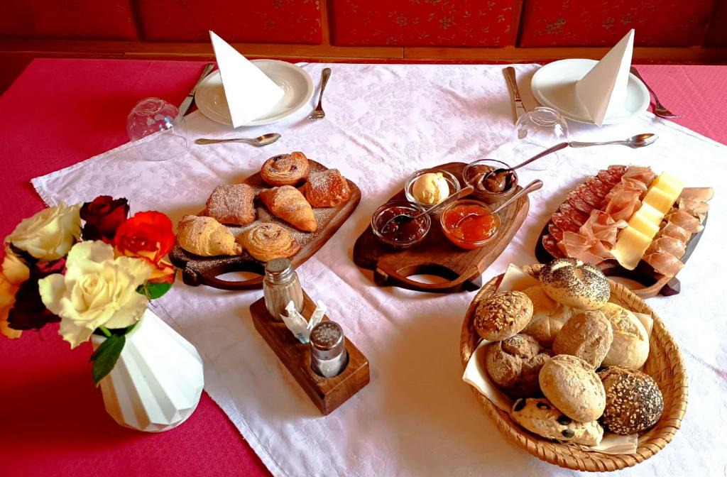 Senturska Gora Bed & Breakfast | PAVLIN Bed & Breakfast