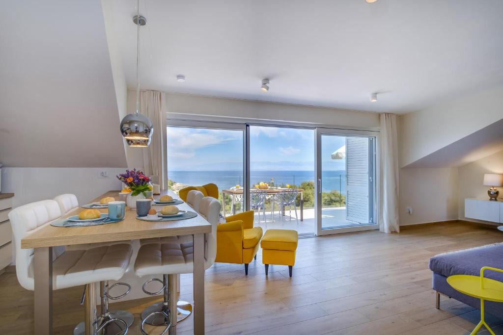 Cove Murtar Apartment | Penthouse Design & Beach Ferienwohnung direkt am Meer mit unverbautem Blick über die Adria
