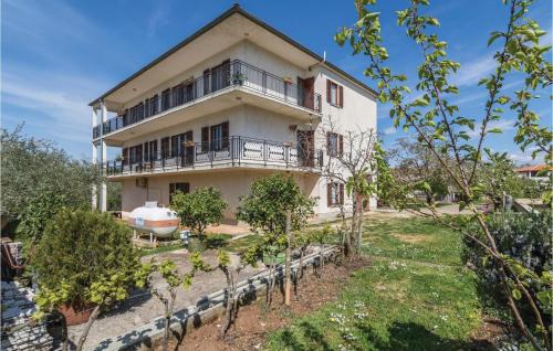 Kruncici Apartment | Pet Friendly Apartment In Sv,lovrec With Wifi