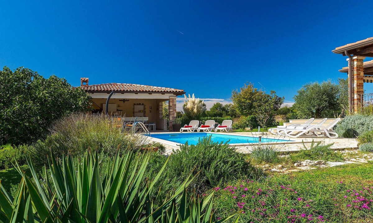 Susnjici Apartment | Pet friendly apartment in Porec