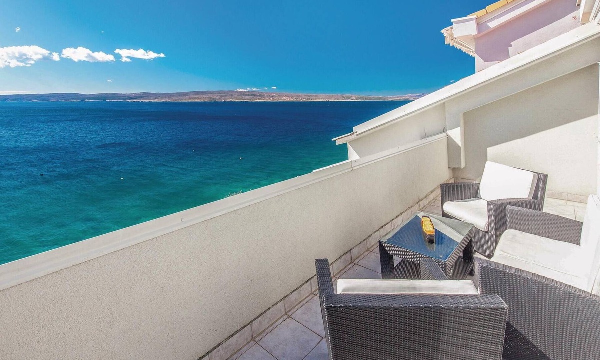 Selce Apartment | Pet friendly apartment in Selce with WiFi
