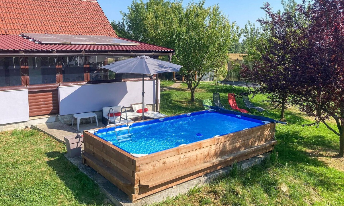 Pisarovina House | Pet friendly home in Bratina