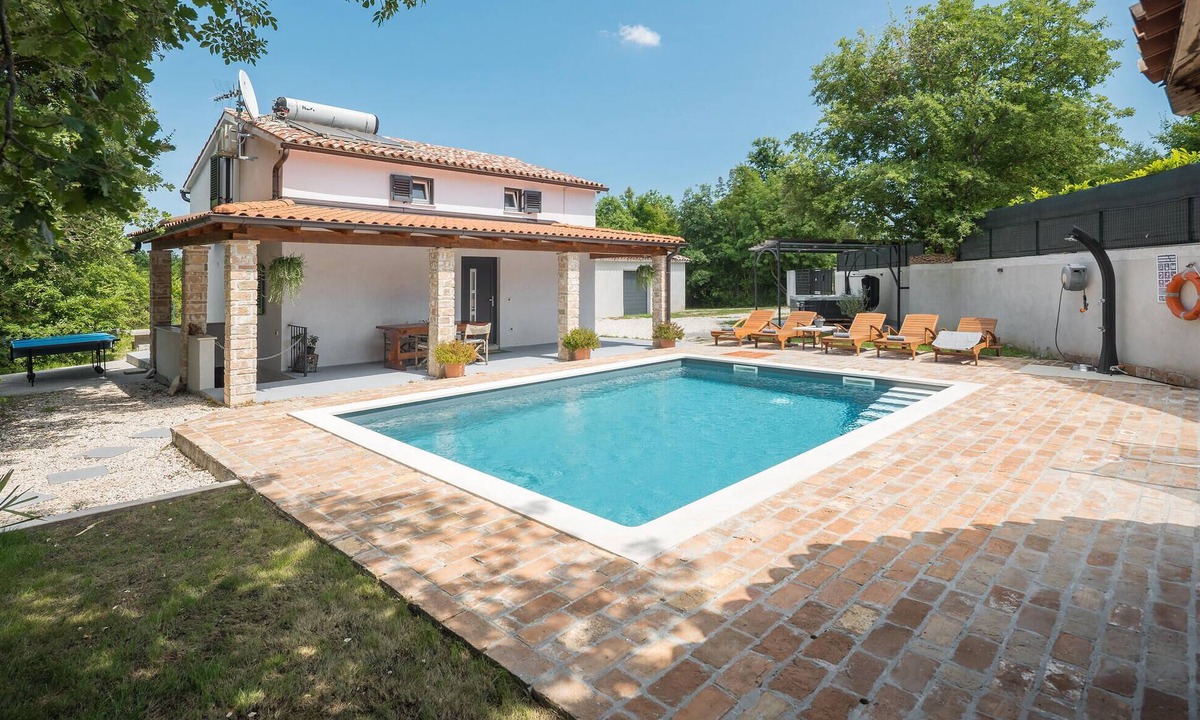 Zminj House | Pet friendly home in Krnicari