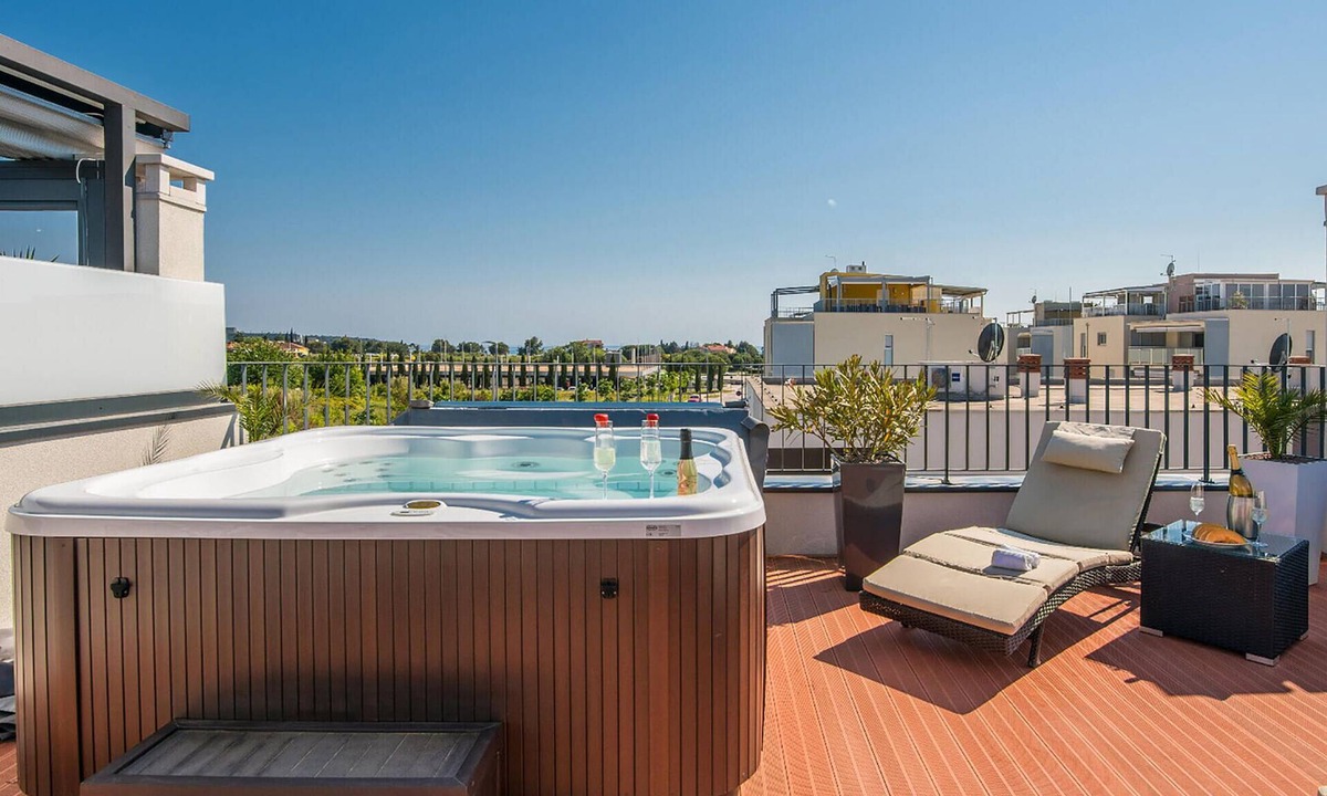 Novigrad House | Pet friendly home in Novigrad with house sea view