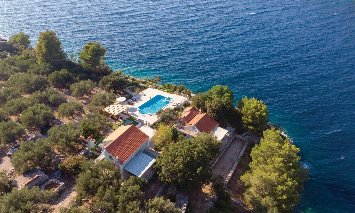 Vela Luka House | Pet friendly home in Poplat with swimming pool