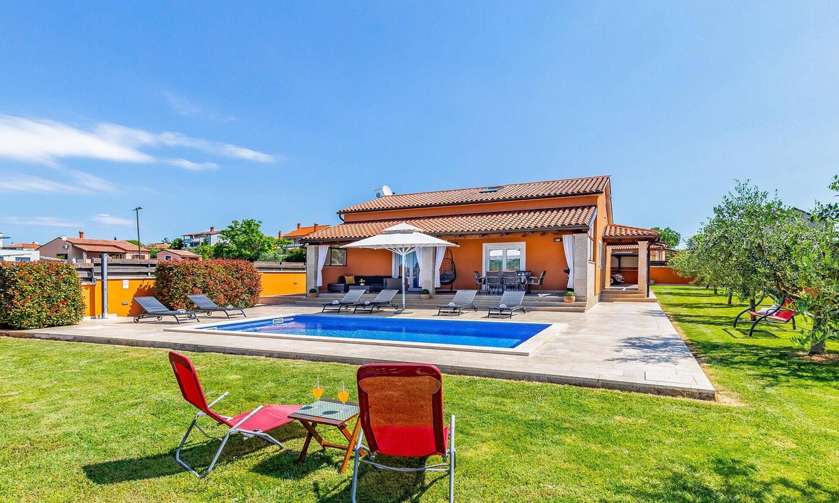 Skatari House | Pet friendly home in Skatari