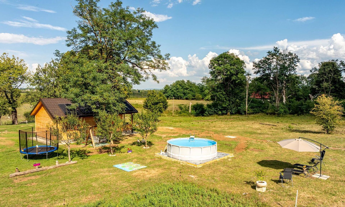Seliste House | Pet friendly home in Licko Petrovo Selo with WiFi