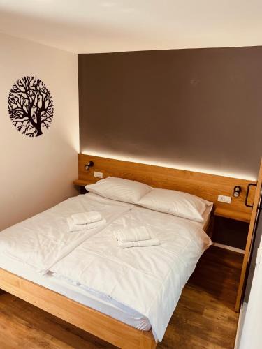 Cerklje na Gorenjskem Hotel | PJ Hotel Cerklje - 5min to Airport - Free Parking