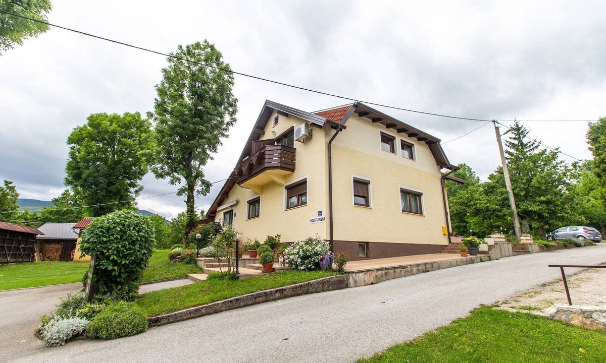 Seliste Dreznicko Apartment | Plitvička Lake Garden Apartment