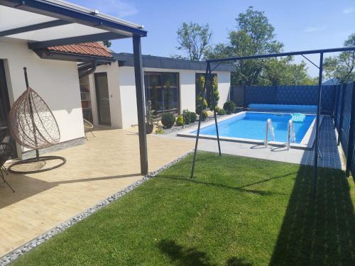 Bostanj House | Počitniška hiša Maja v naravi