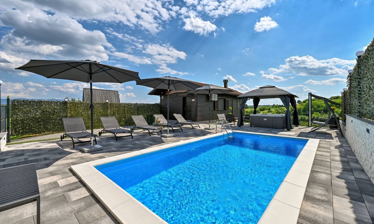 Krapina-Zagorje House | Pool Estate AquaHaven with Sauna & Jacuzzi, Veliko Trgovišće, Croatia