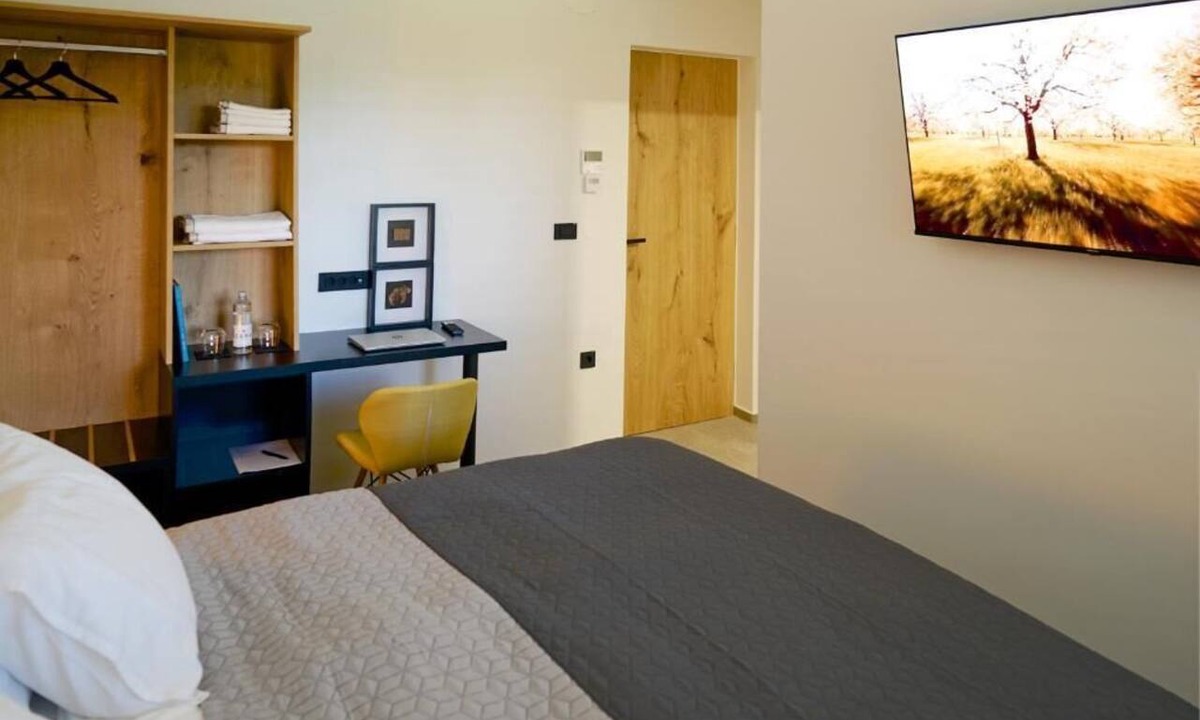 Tisina Hotel | Posestvo Gjerkeš