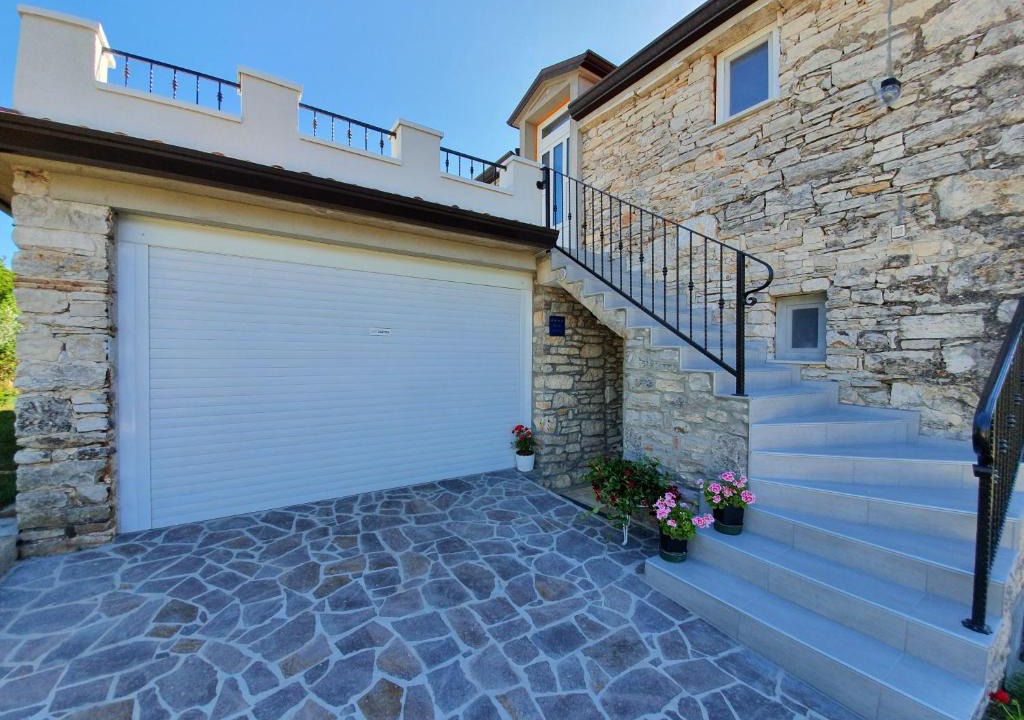 Valica Apartment | Private Accommodation Kanegra