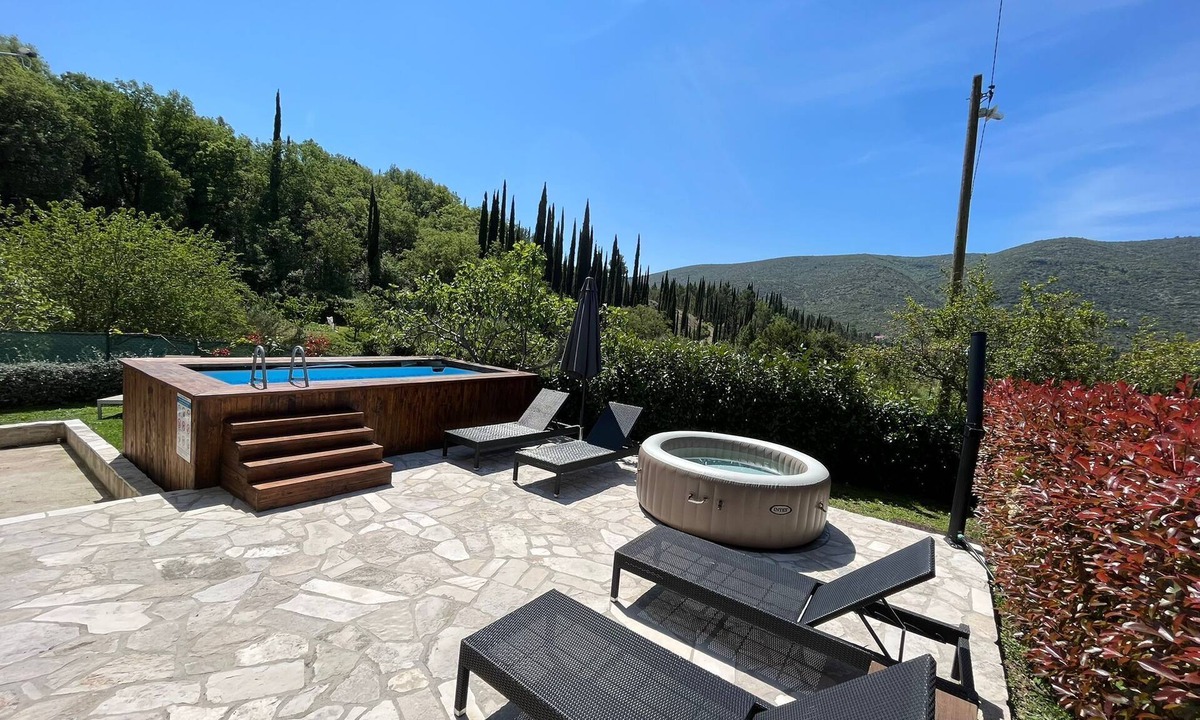 Gruda House | Private Countryside House Three Figs