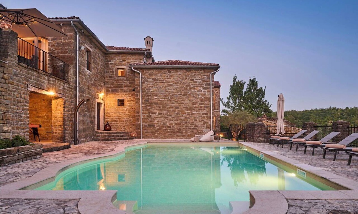 Sterna Villa | Private Villa with private pool, hot tub, A/C, WIFI, TV, terrace, pets allowed, panoramic view