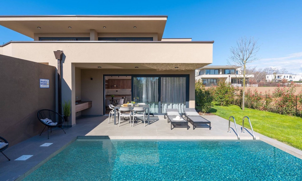 Karigador Apartment | Quercus Village APP 3 mit privatem Pool by Interhome