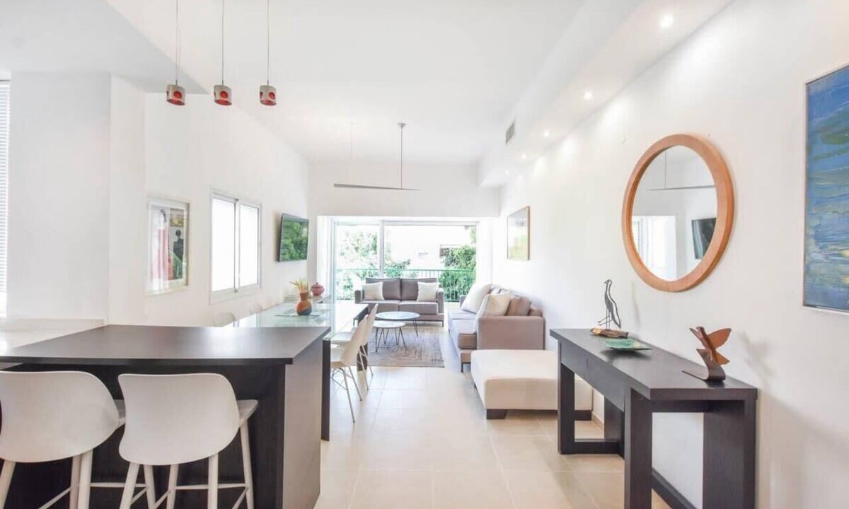 Tel Aviv City Center Apartment | Quiet 2BR Apartment in Adam HaCohen by HolyGuest