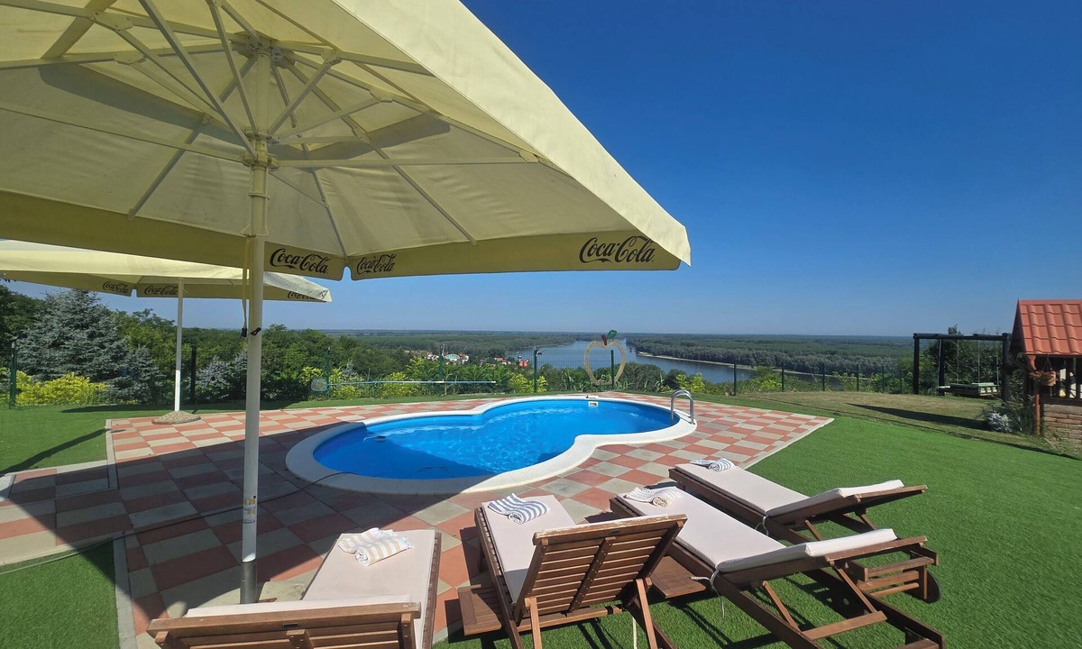 Aljmas House | Relax by the Danube with pool, wellness and unforgettable sunsets