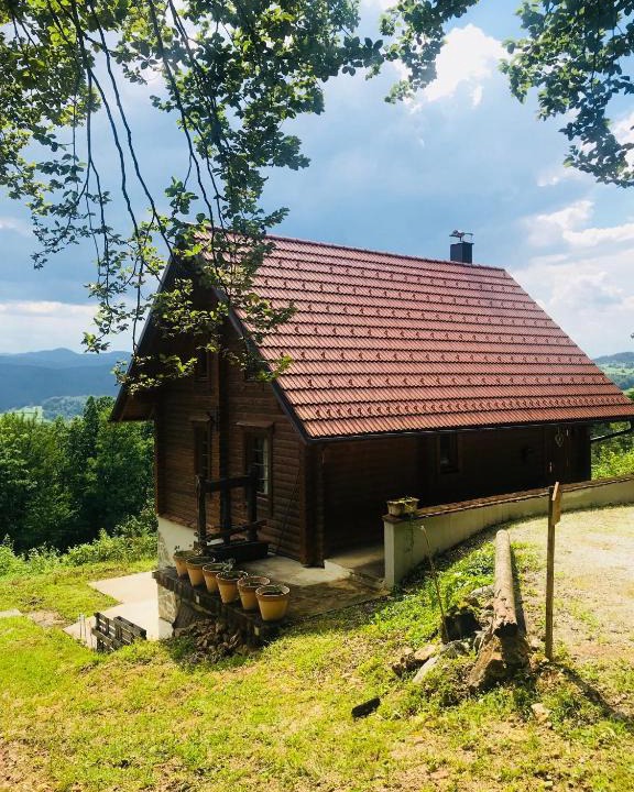Zuzemberk Cabin | Romantic Cottage House