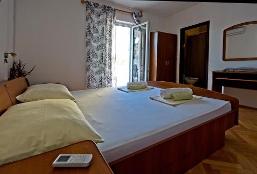 Okrug Gornji House | Room for 2