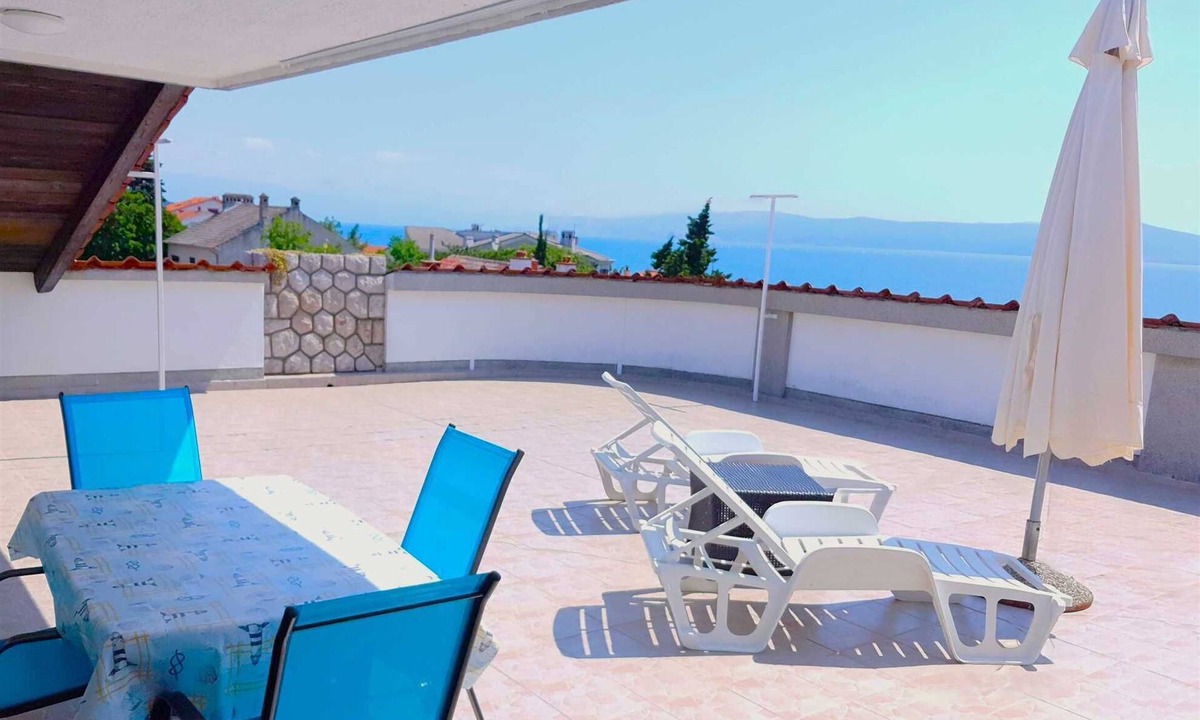 Crikvenica Apartment | Sea view+parking, 100m to beach
