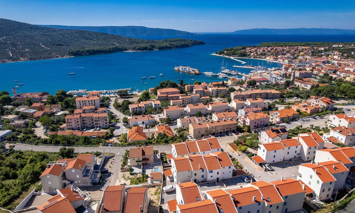 Cres Apartment | Sea View Vacation at Apartment Jana - Cres Island