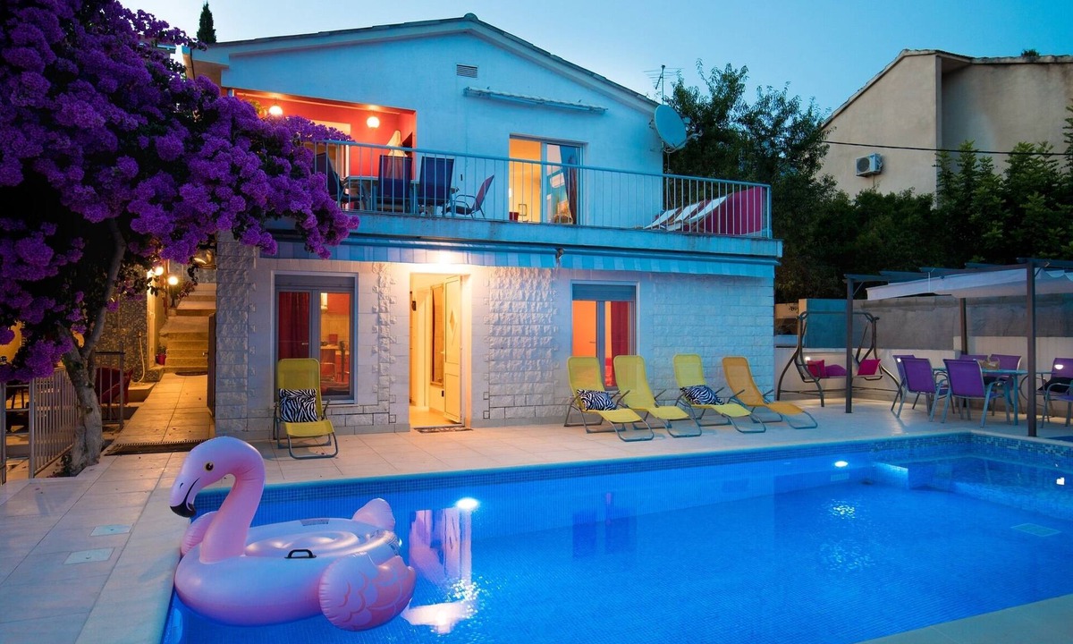 Seget Vranjica House | Seaside house with a swimming pool Seget Vranjica, Trogir (K-9430)