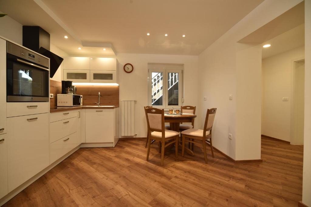 Maribor Apartment | SEDAMI